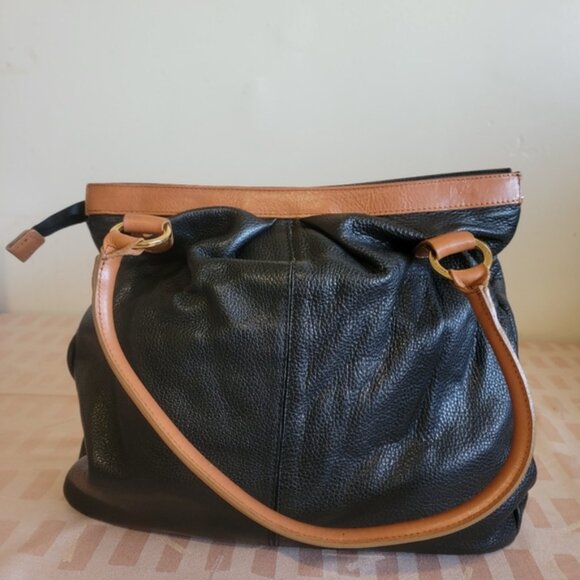 Valentina Leather Shoulder Bag - Picture 3 of 12
